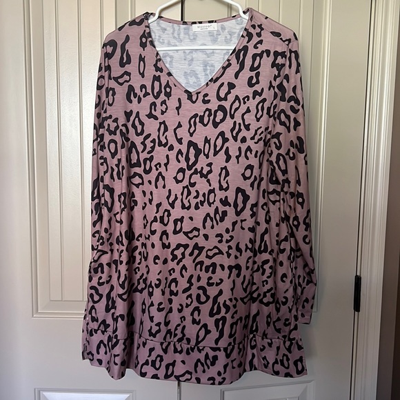 Tunic Top - Picture 1 of 3